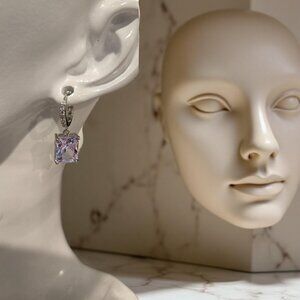 Purple Crystal Earrings~ New! Beautiful